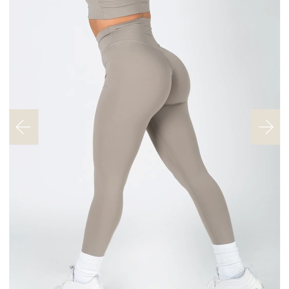 Paragon fitwear crossover sculptseam leggings in Dew